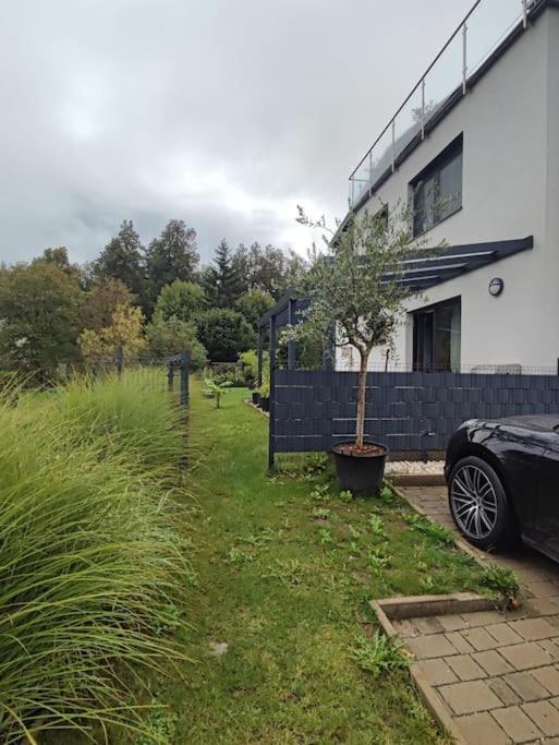Schoene Wohnung Mit Terrasse Und Parkplatz Velden am Woerthersee Luaran gambar
